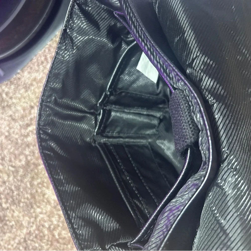 Kenneth Cole Reaction Black Messenger Bag‎ with Adjustable Strap